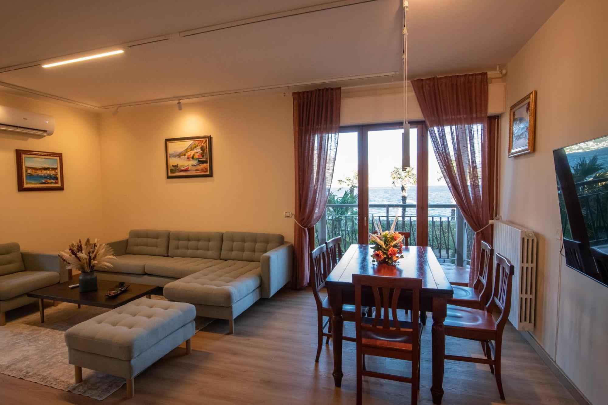 Residenza Lago Sereno Porto Ceresio Ngoại thất bức ảnh
