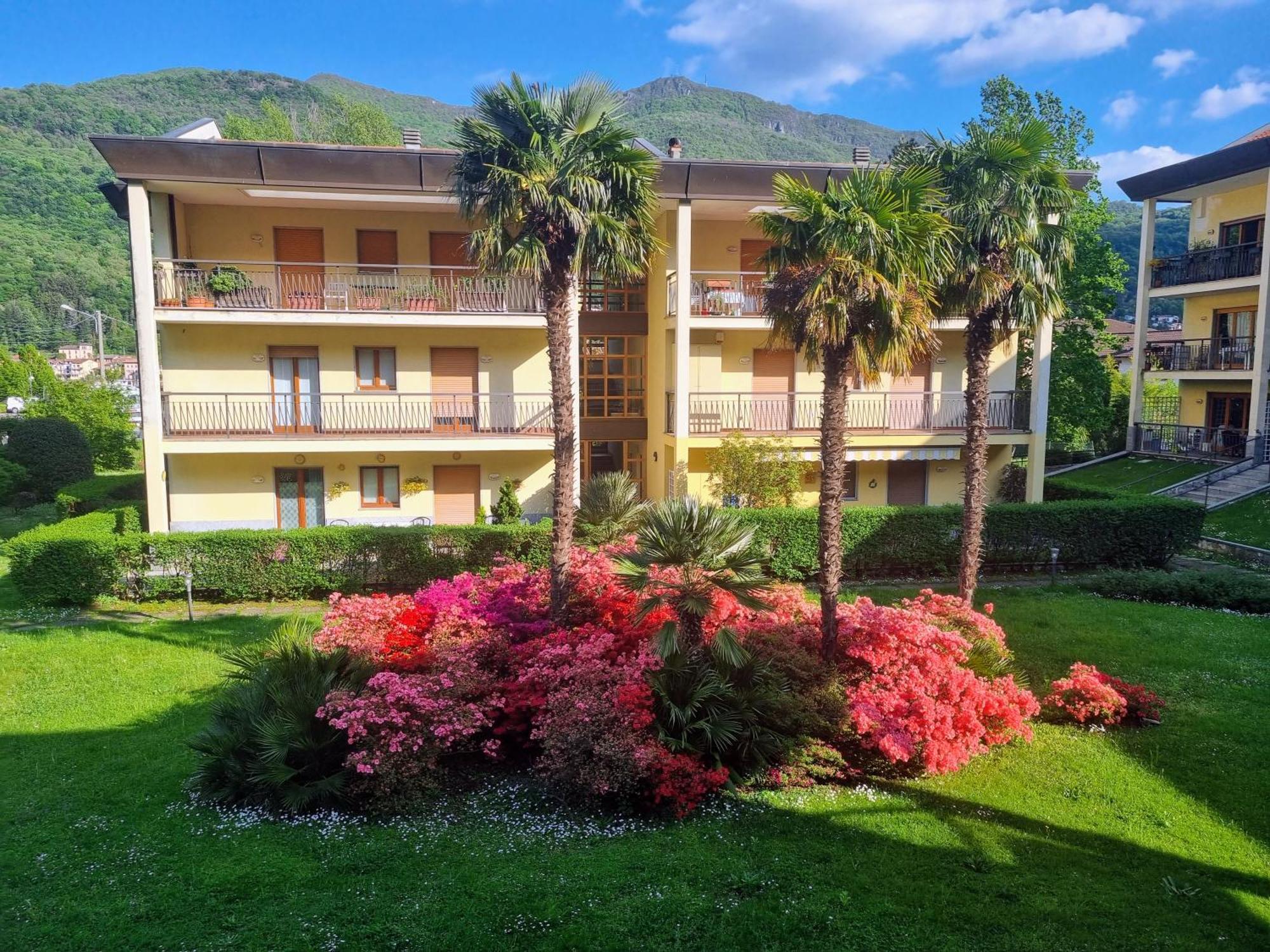 Residenza Lago Sereno Porto Ceresio Ngoại thất bức ảnh