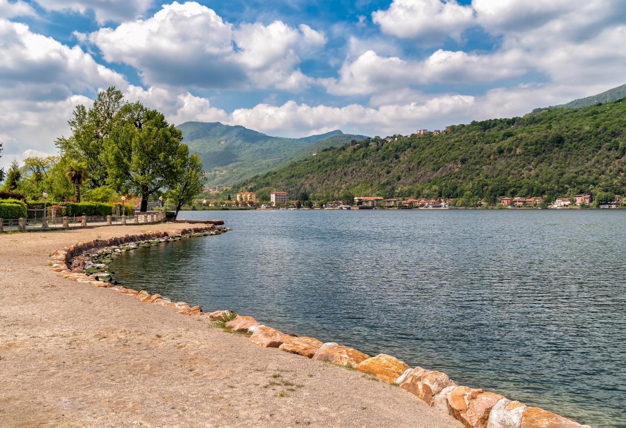 Residenza Lago Sereno Porto Ceresio Ngoại thất bức ảnh